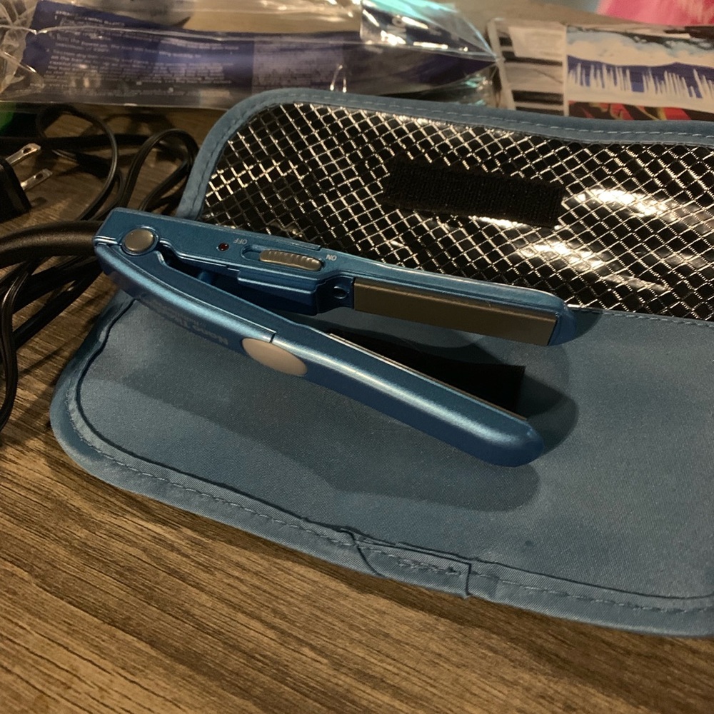 Babyliss mini flat iron